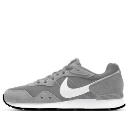 Nike: Серые кроссовки  Venture Runner