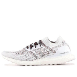 Adidas: Белые кроссовки  UltraBoost