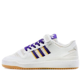 Adidas: Белые кроссовки  Forum 84