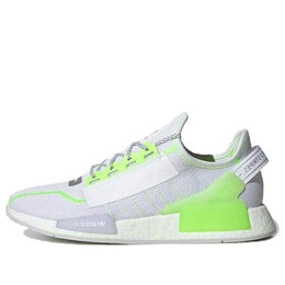 Adidas: Белые кроссовки  NMD_R1 V2