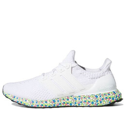 Adidas: Белые кроссовки  UltraBoost