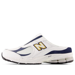 New Balance: Белые кроссовки  2002R
