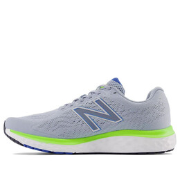 New Balance: Серые кроссовки 