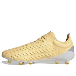 Adidas: Жёлтые кроссовки  Predator