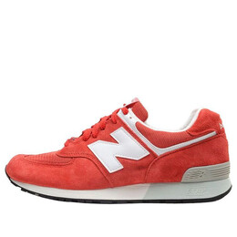 New Balance: Красные кроссовки 