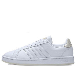 Adidas: Белые кроссовки  Grand Court