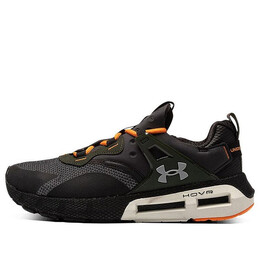 Under Armour: Чёрные кроссовки  HOVR