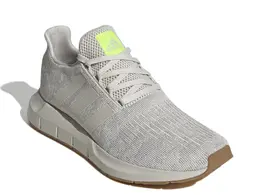 Adidas: Коричневые кроссовки  Swift Run