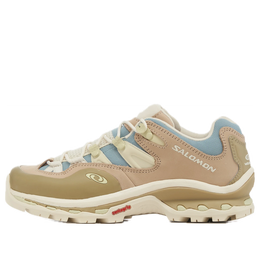 Salomon: Бежевые кроссовки 