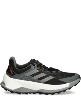 adidas: Чёрные кроссовки 