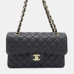 Chanel: Чёрная сумка 
