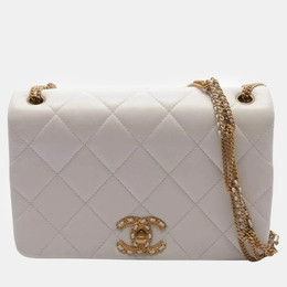 Chanel: Белая сумка 