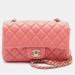 Chanel: Розовая сумка 