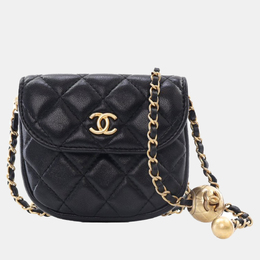 Chanel: Чёрная сумка 