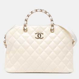 Chanel: Белая сумка 
