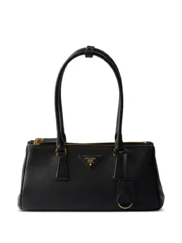 Prada: Чёрная сумка-шоппер 