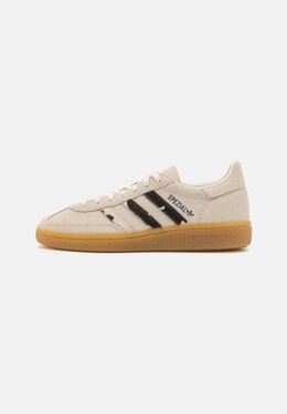 Adidas Originals: Кроссовки 