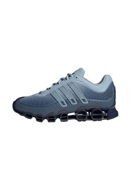 Adidas Originals: Светлые кроссовки 