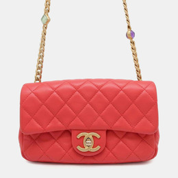 Chanel: Красная сумка 