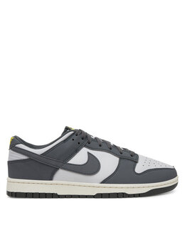 Nike: Серые кроссовки  Dunk Low