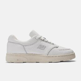 New Balance: Белые кроссовки 