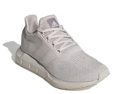 Adidas: Розовые кроссовки  Swift Run
