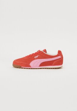 PUMA: Красные кроссовки 