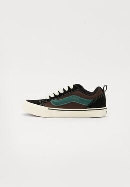 Vans: Тёмные кроссовки 