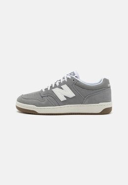 New Balance: Серые кроссовки 