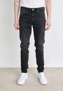 Calvin Klein Jeans: Зауженные джинсы 