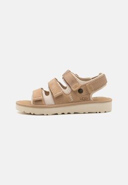 UGG: Сандалии 