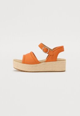 Timberland: Оранжевые босоножки 