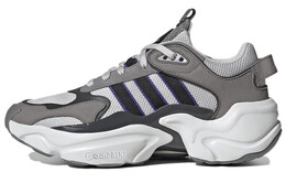 Adidas Originals: Кроссовки 