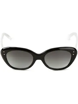 Oliver Goldsmith: Очки 