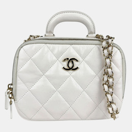 Chanel: Белая сумка 