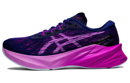 Asics: Кроссовки  Novablast