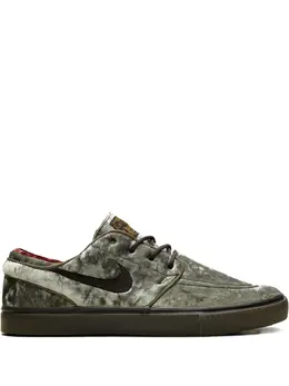 Nike: Коричневые кроссовки  Zoom Janoski