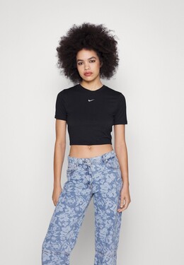 Nike: Короткая футболка 