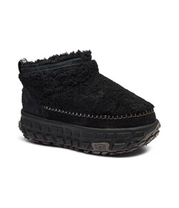 UGG: Чёрные ботинки 