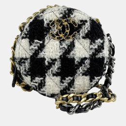 Chanel: Чёрная сумка 
