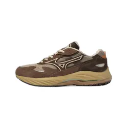 Mizuno: Коричневые кроссовки 