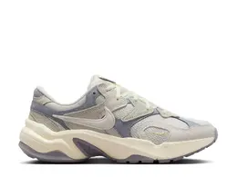 Nike: Белые кроссовки 