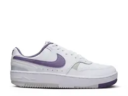 Nike: Белые кроссовки 