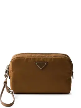 Prada: Косметичка 