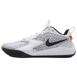 Nike: Светлые кроссовки  Training