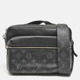 Louis Vuitton: Чёрная сумка 