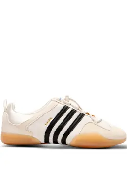 adidas: Белые кроссовки  X