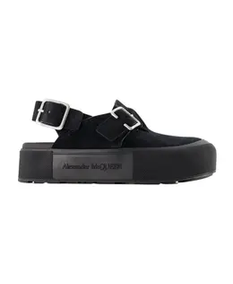 Alexander McQueen: Чёрные сандалии 
