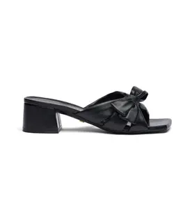 Stuart Weitzman: Чёрные сандалии 