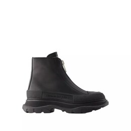 Alexander McQueen: Чёрные ботинки  Tread